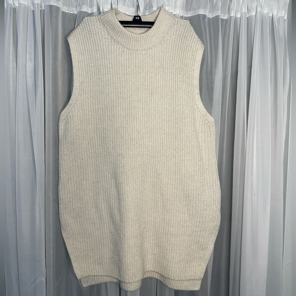 Oversized sleeveless sweater vest